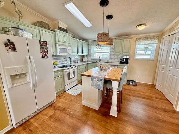 5th image of 6022 Unity Pass #125