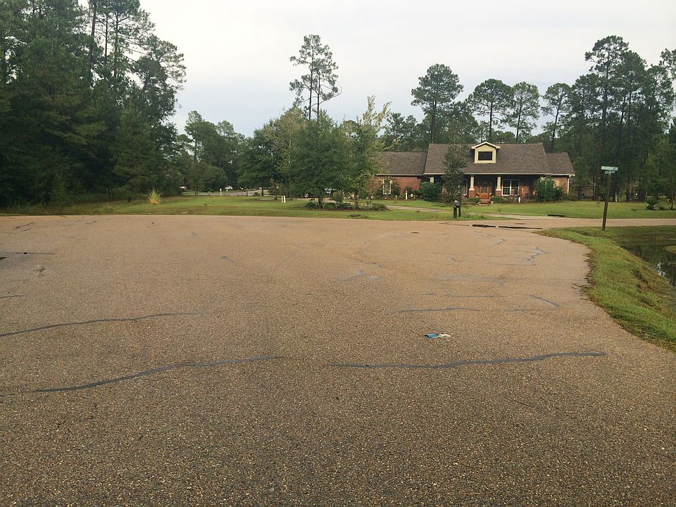 1st image of Woodlawn West Drive