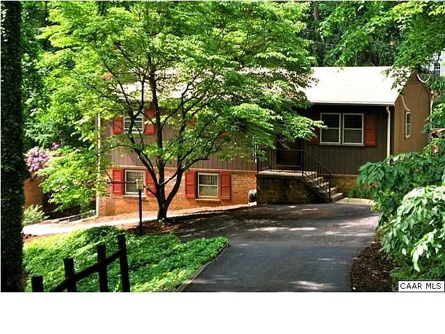 608 Beechwood Dr photo 1