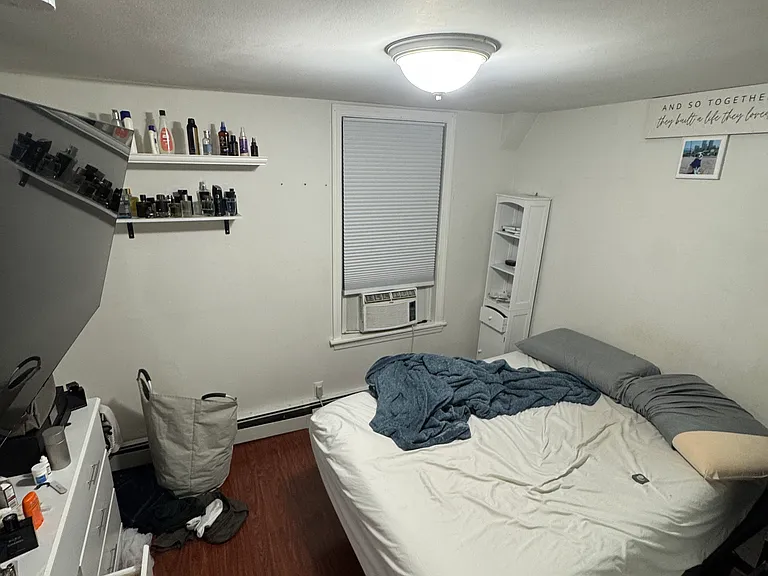 229 London St #3 — Photo 10
