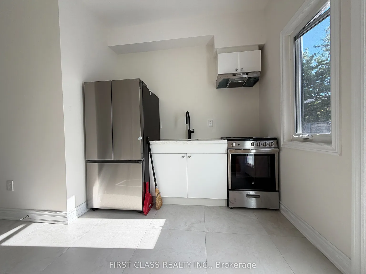 2 bed, $1,750 — Photo 4