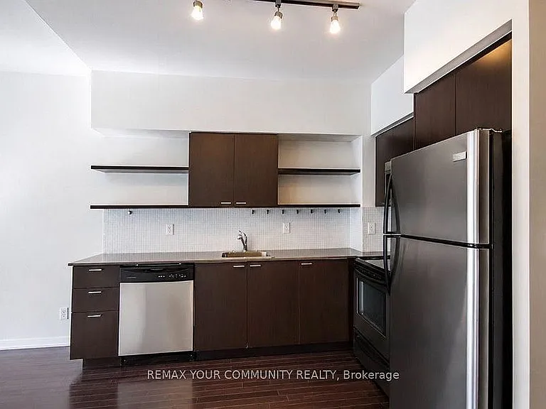 35 Hayden St #819 — Photo 20