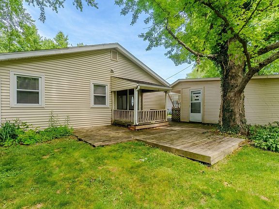 5th image of 631 Berkley Dr