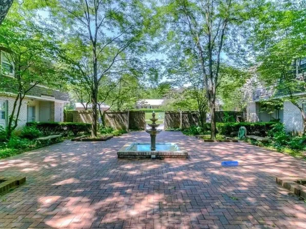 840 Malabu Dr APT 111, Lexington, KY 40502