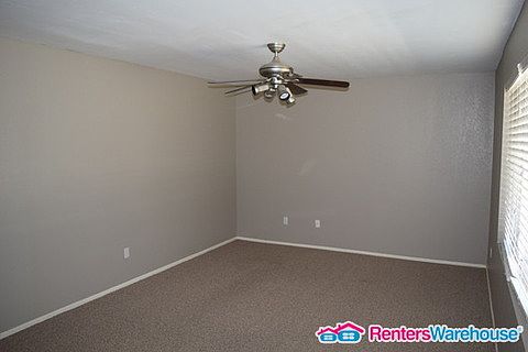 3rd image of 4421 E Pershing Ave