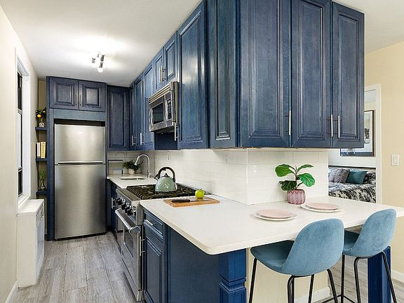 3rd image of 241 E 76th St APT 9I