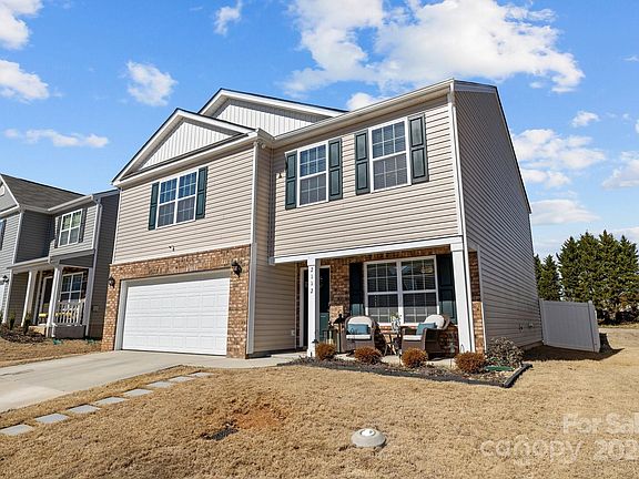 3rd image of 2112 Eastway Dr