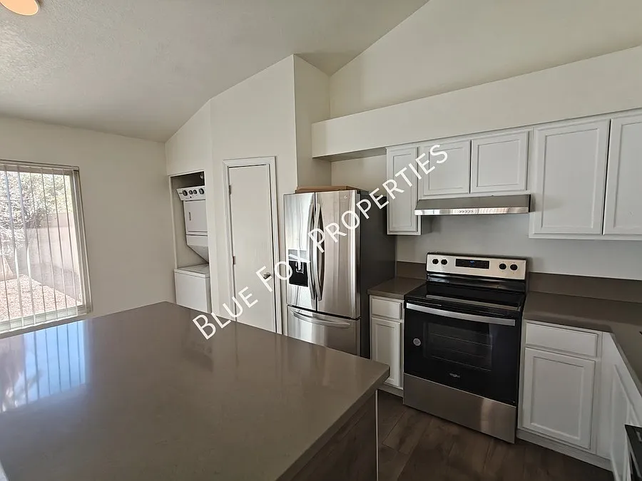Building Photo - 3049 W Avenida Destino