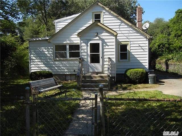 1st image of 25 Adams Ln
