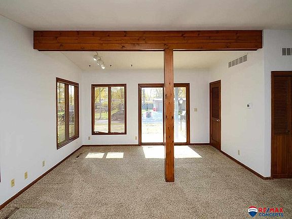 3rd image of 6834 Joyce Ave