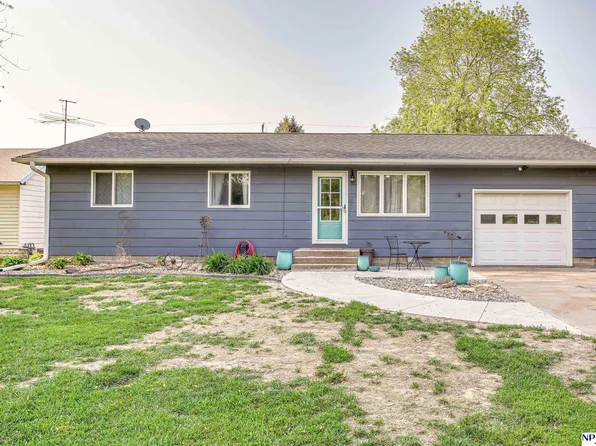 421 W 9th St, North Bend, NE 68649