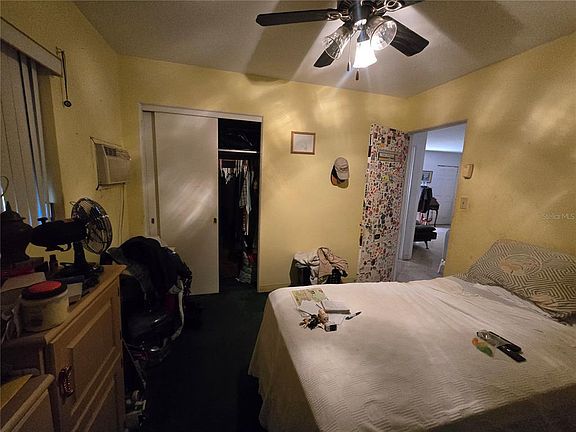 5th image of 682 Regina Rd