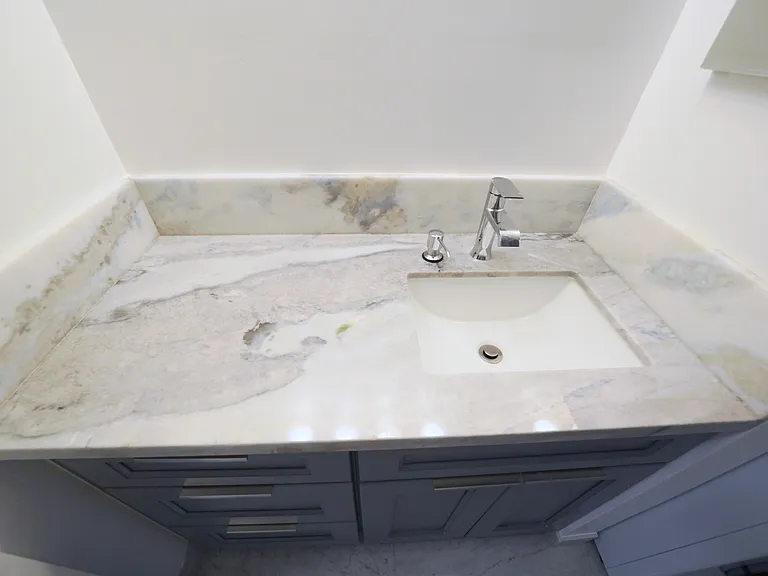 225 Kaiulani Ave #1503 — Photo 6