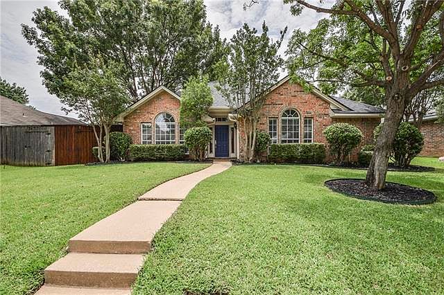 1st image of 734 Blue Oak Dr
