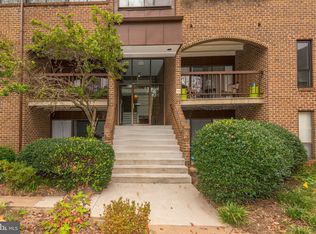 11228 Chestnut Grove Sq APT 230, Reston, VA 20190