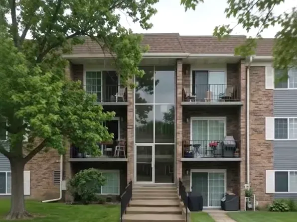 1627 N Windsor Dr APT 305, Arlington Heights, IL 60004