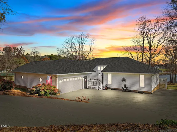 149 Saint George Ln, Semora, NC 27343