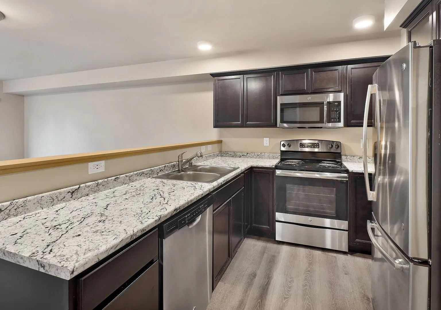 Tremezzo Apartments — Photo 3