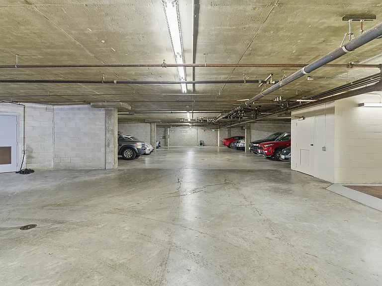 58 E Poplar Ave #5 — Photo 22
