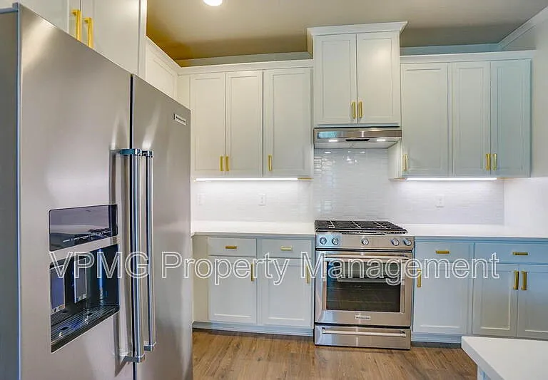 604 NW 25th Way — Photo 22
