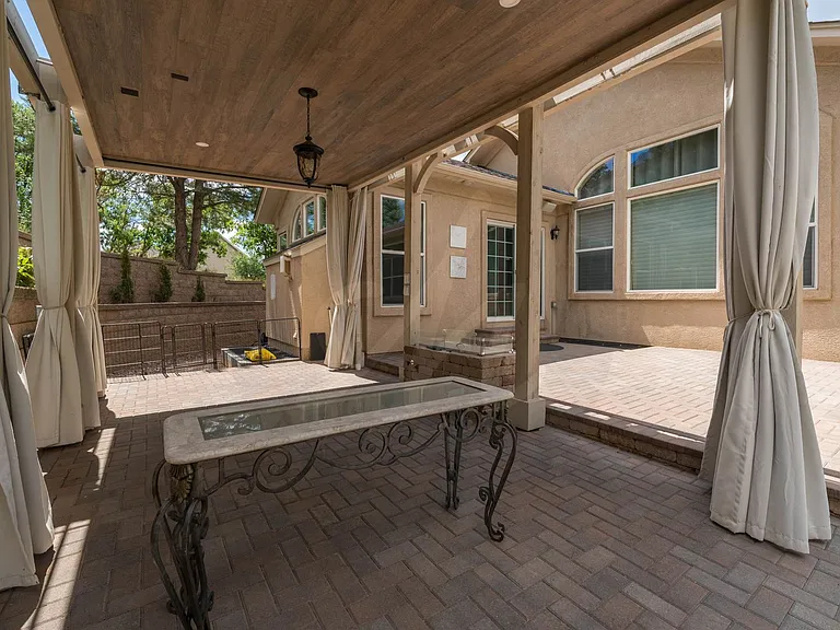1924 Montebello Dr W — Photo 23