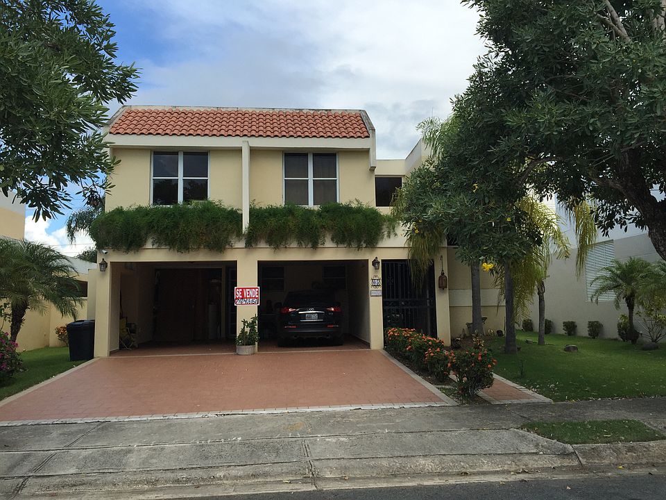 1st image of Villas De La Playa  360 Luquillo St.