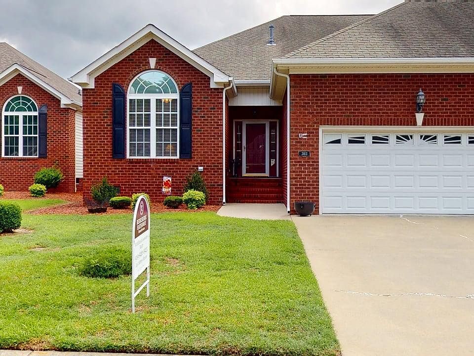 1st image of 303 Commonsgate Drive