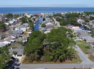 3212 Duke Dr, Gulf Breeze, FL 32563
