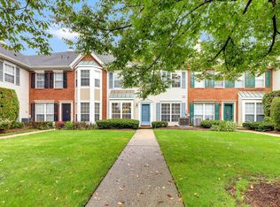1015 Cumberland Ct, Mahwah, NJ 07430