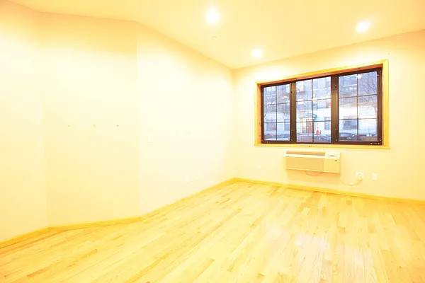 Rented by Compass | media 19