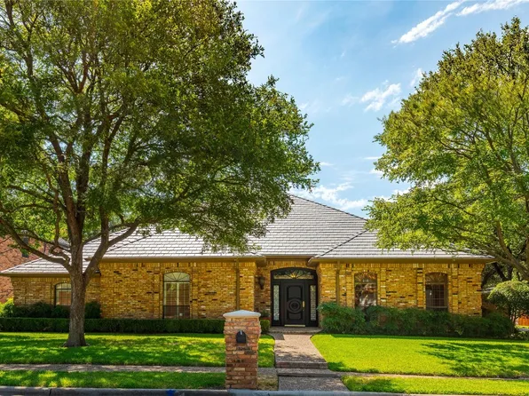 1308 Travis Cir S, Irving, TX 75038
