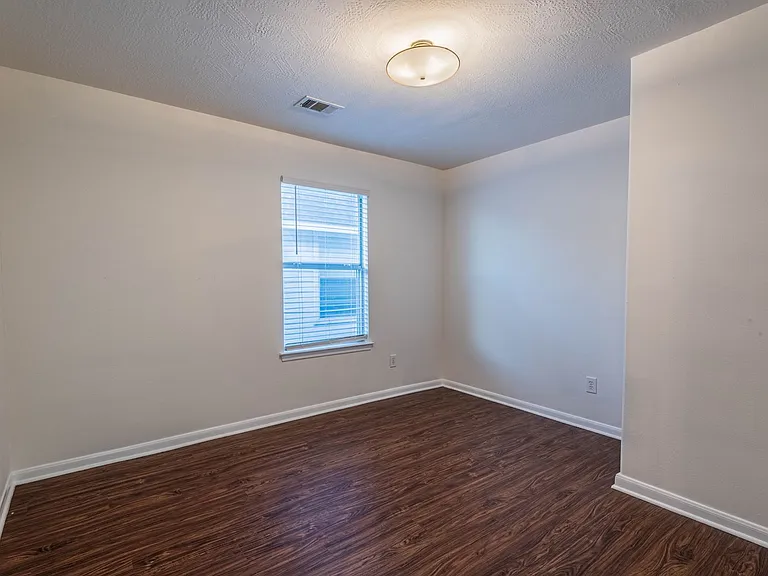 6303 Faulkner Ridge Dr — Photo 14