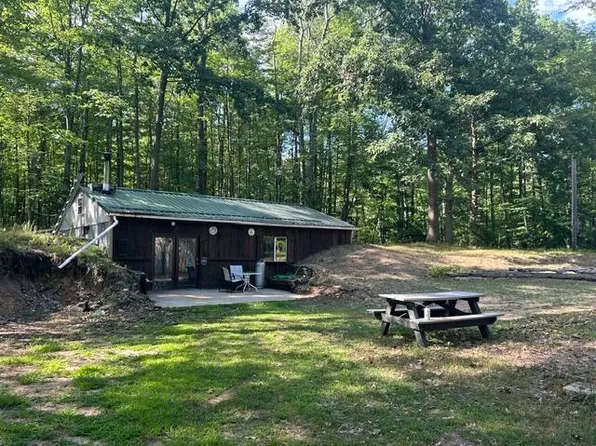 9841 River Rd, Mecosta, MI 49332