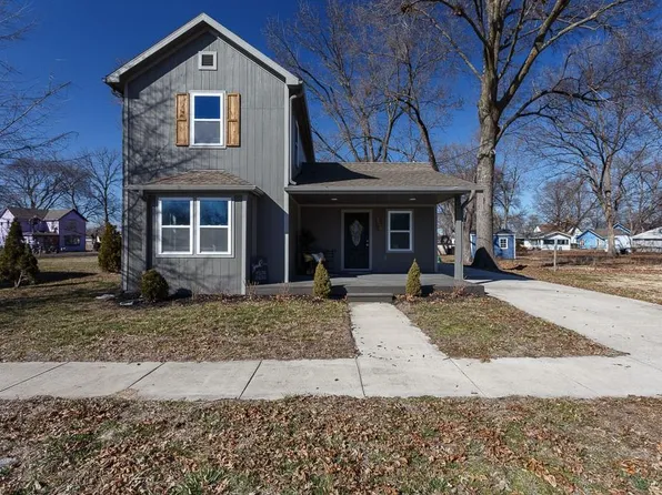 214 3rd St, Linwood, KS 66052