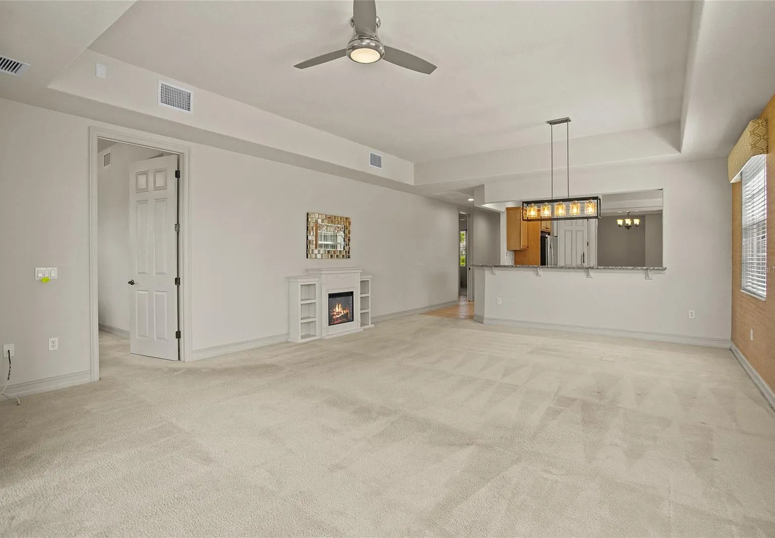 2 bed, 2031 sqft, $1,975 — Photo 3