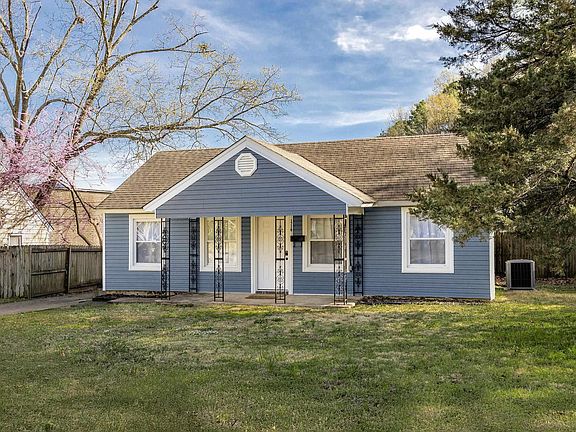 2nd image of 1718 Lilac Cir