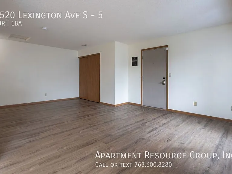 3520 Lexington Ave #5 — Photo 31