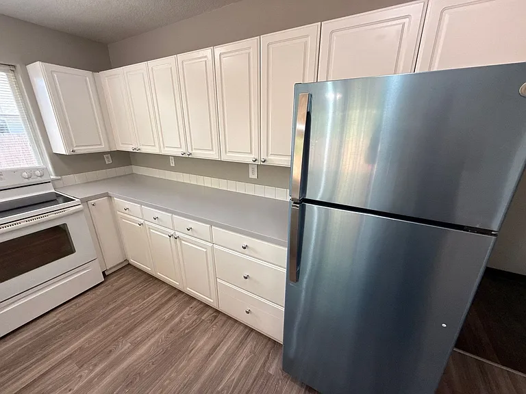 4312 Sacramento Ct NE — Photo 9