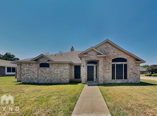 2526 Sunset Dr, Lancaster, TX 75146