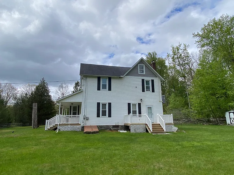 565 Cherry Lane Rd — Photo 4
