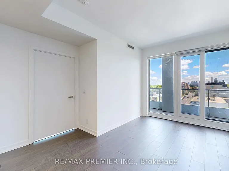 2020 Bathurst St #1116 — Photo 11