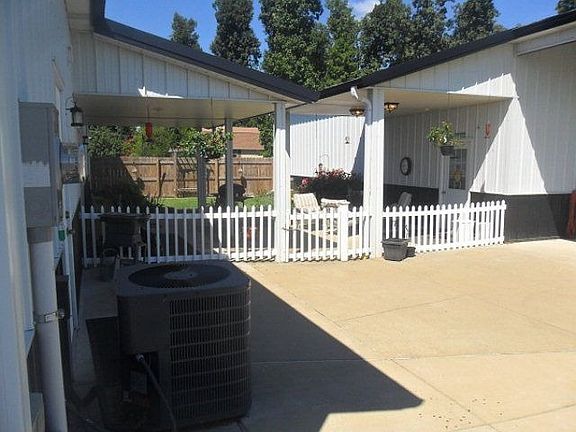 2nd image of 1200 McLeod Ln