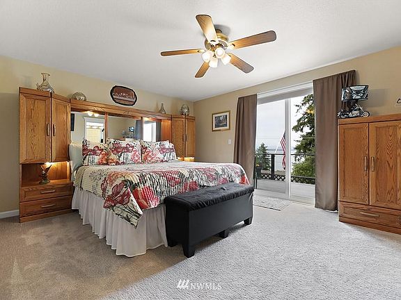 4th image of 1351 Rainbow Ln