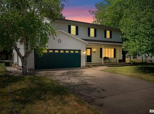 316 Cecelia Dr, Galesburg, IL 61401