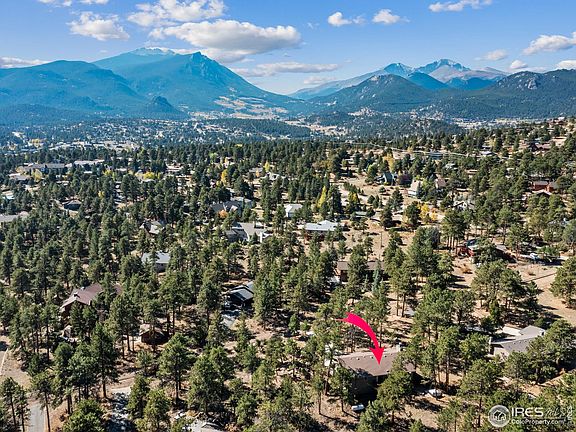 4th image of 1081 Pine Knoll Dr