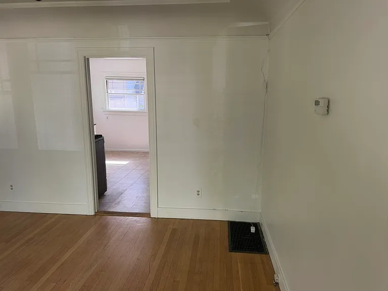 1258 Pine St — Photo 9