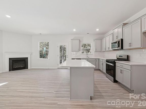 7th image of this home