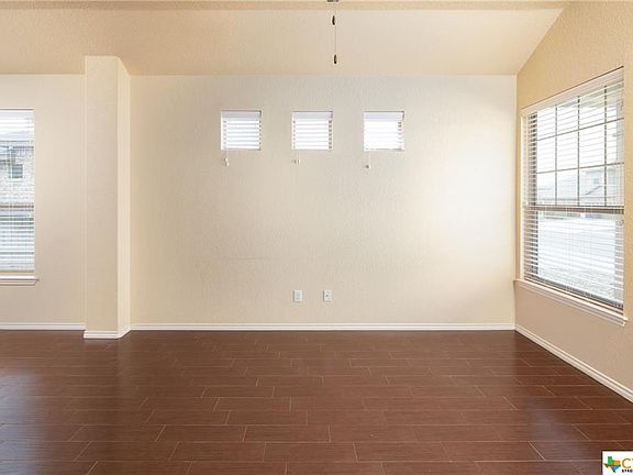 4th image of 510 Creekside Frst