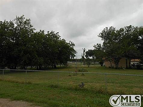 4th image of 7904 Renee Dr