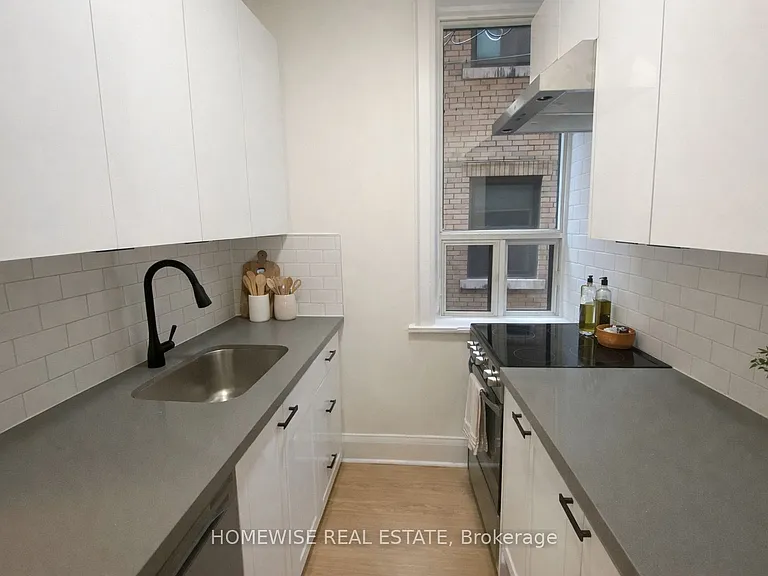 1542 King St W #2 — Photo 3